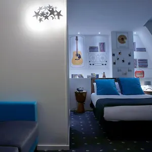 Du Triangle D'or 3* Paryż